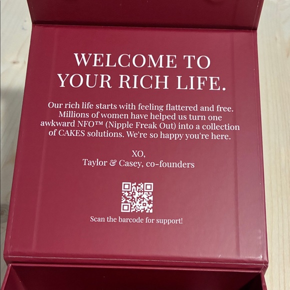 CAKES Body Adhesive Nipple Covers - Picture 6 of 9